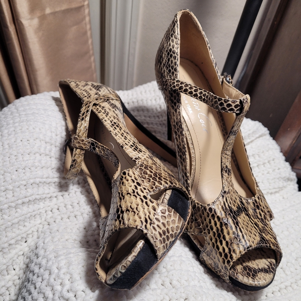 Kenneth Cole Tan and Black Stiletto Heels with Open-Toe Design